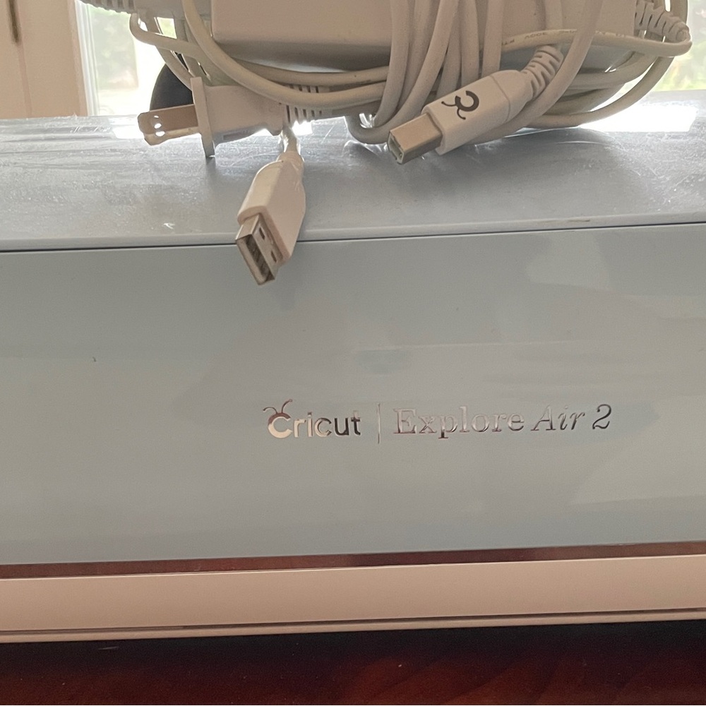 Cricut Explore Air 2 in pastel blue